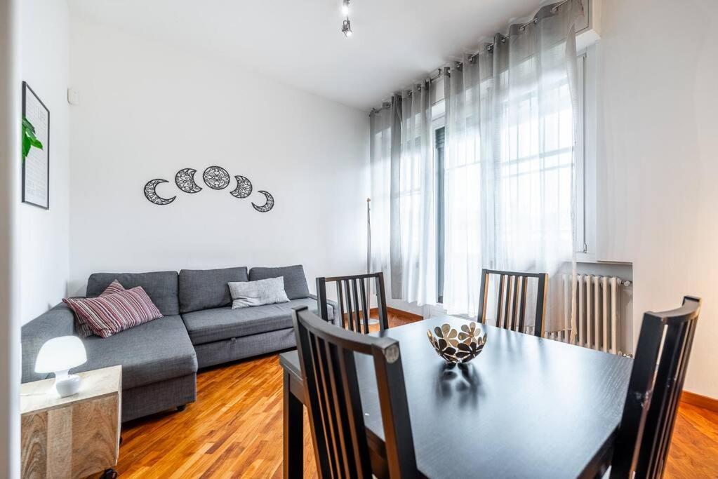 Ferienwohnung Carrobbio'S Nest - Elegant With Wifi And Netflix Mailand Exterior foto